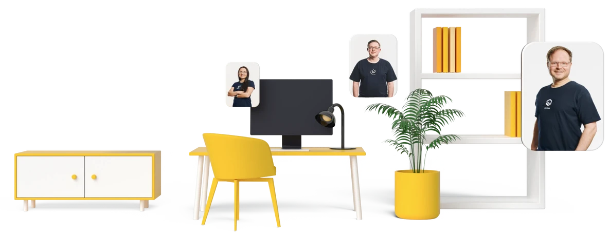 Mehrere Personen in dunkelblauem T-Shirt stehen um einen gelb-weißen Schreibtisch mit gelbem Stuhl, Regalen und Pflanze.