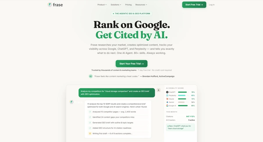 Screenshot einer Webseite mit hellem Hintergrund; Überschrift 'Rank on Google. Get Cited by AI.'; grüner Button; unten gezeigtes Widget.